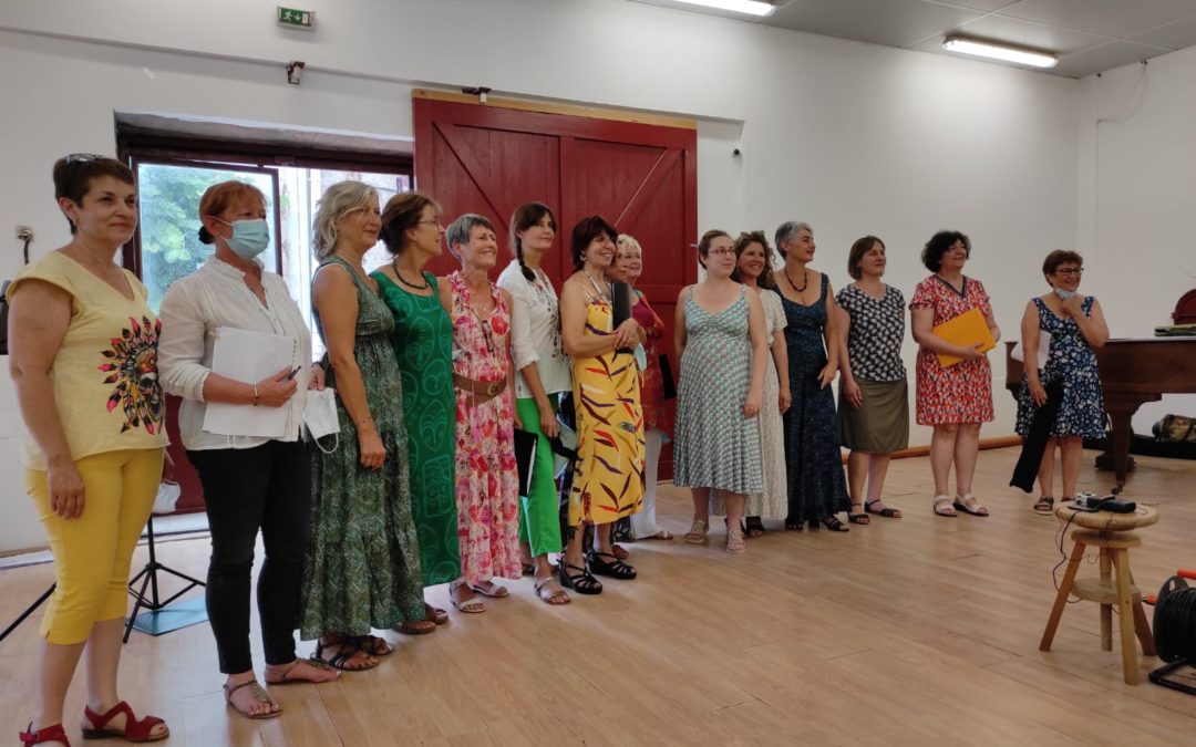 Découvrez le répertoire du stage de chant choral de l’été 2022 ! Voix de femmes, berceuses et chants de guérison