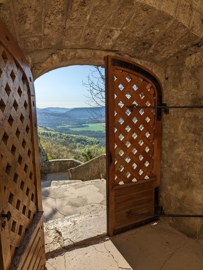 Une porte sur la nature