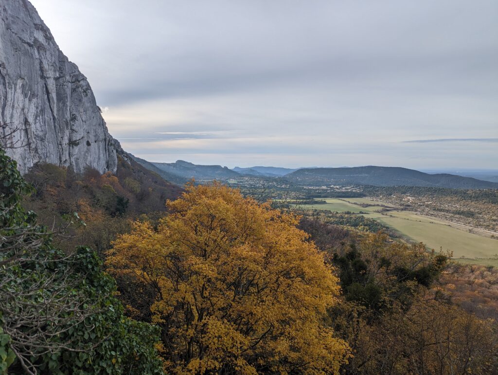 l'automne dans la ste Baume, un lieu pour chanter dans la nature